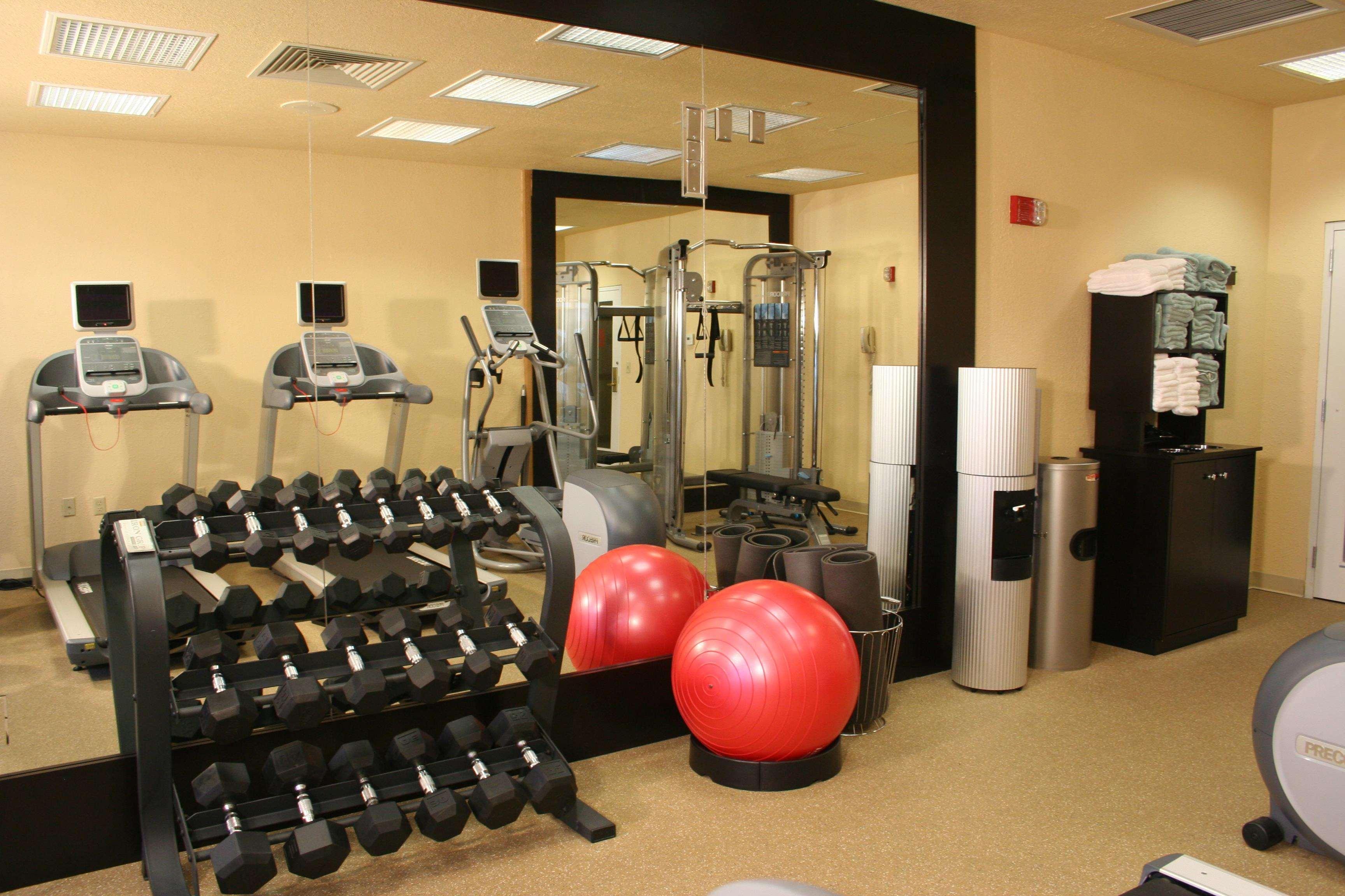 Hotel Hilton Garden Airport 3*