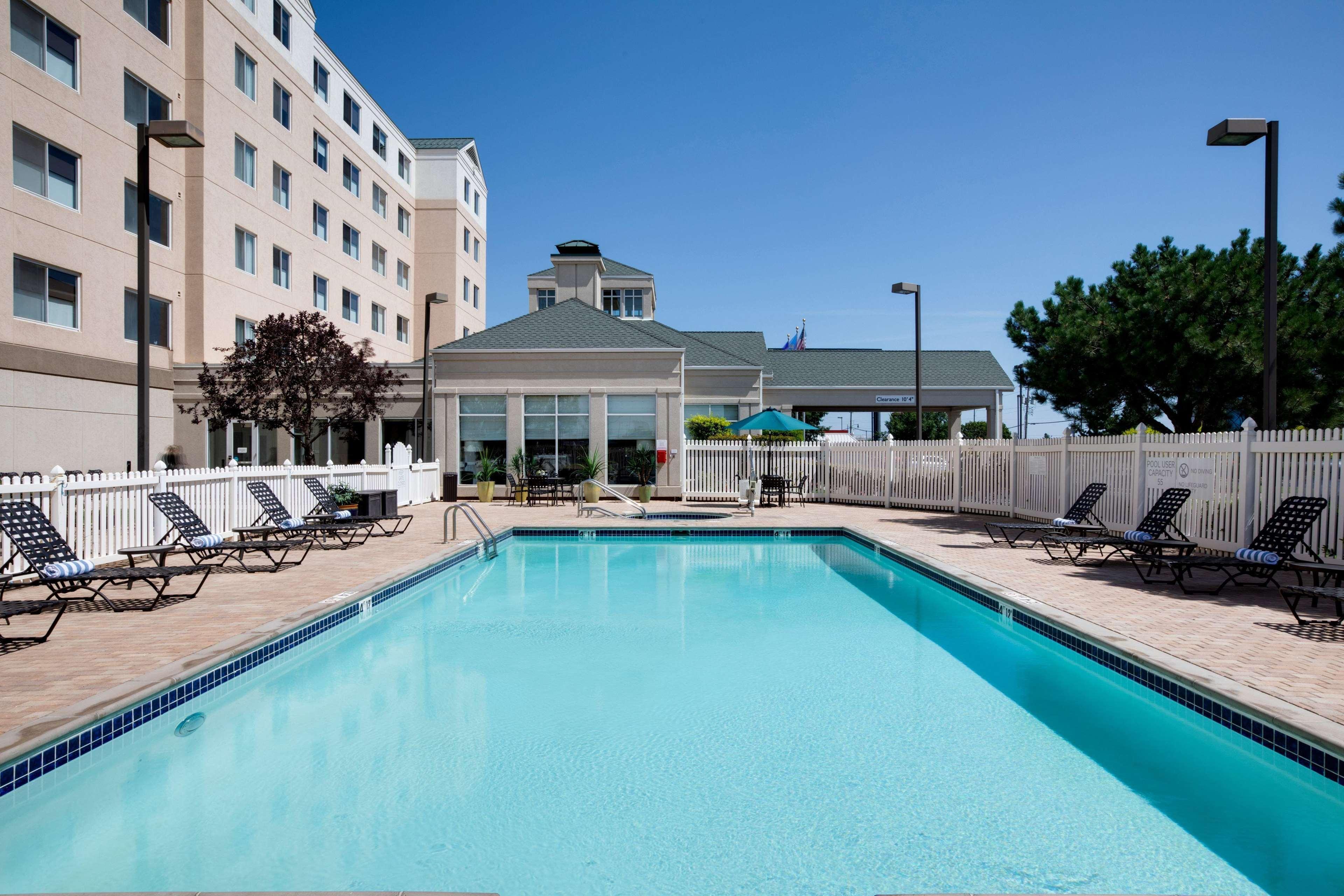 Hotel Hilton Garden Airport