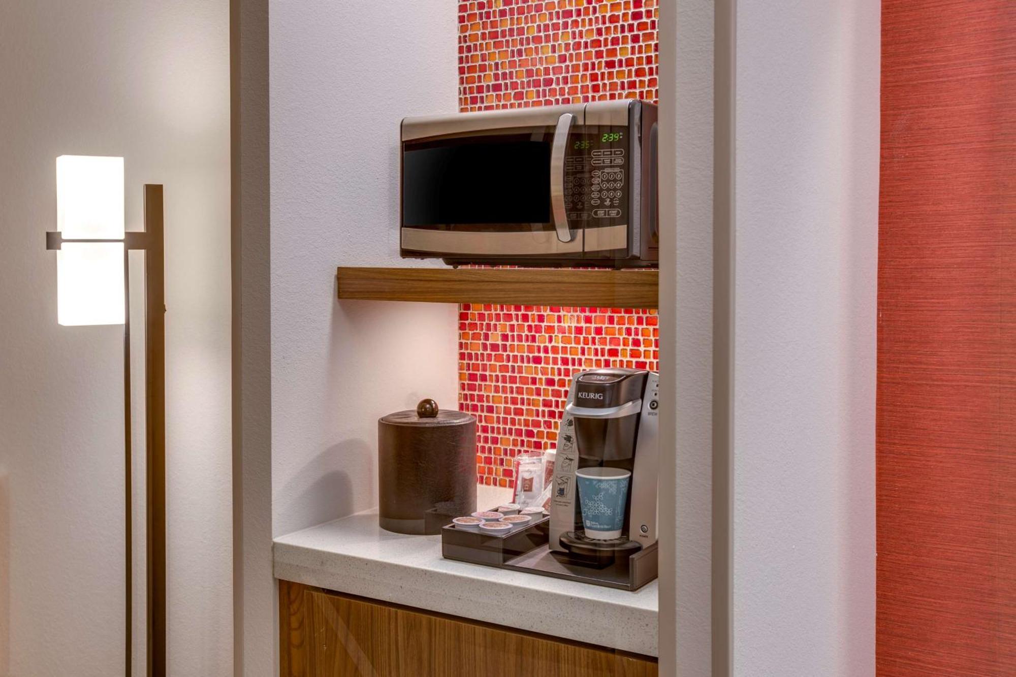 Hilton Garden Airport Hotel Oklahoma City