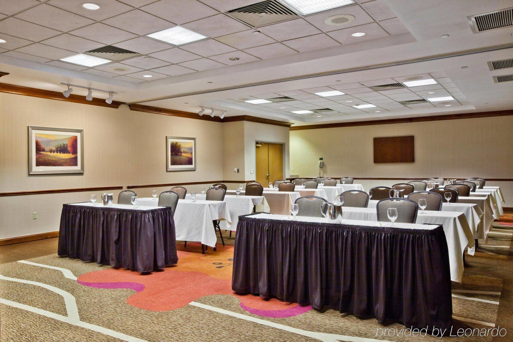 Hilton Garden Airport Hotel Oklahoma City