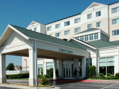Hilton Garden Airport Hotel 3*